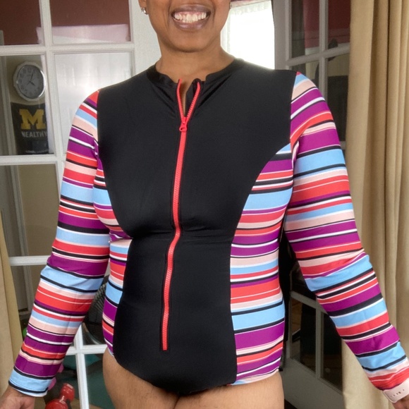 NWT Torrid Long Sleeve Rash Guard One Piece Swim Suit, size 1 (14-16) - Picture 2 of 12